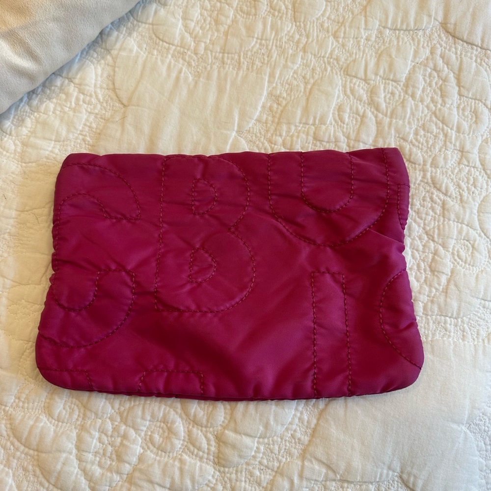 Marc Jacobs Fuchsia Quilted Cosmetic Bag - Picture 2 of 5